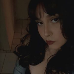 Meet your Posher, Adriana